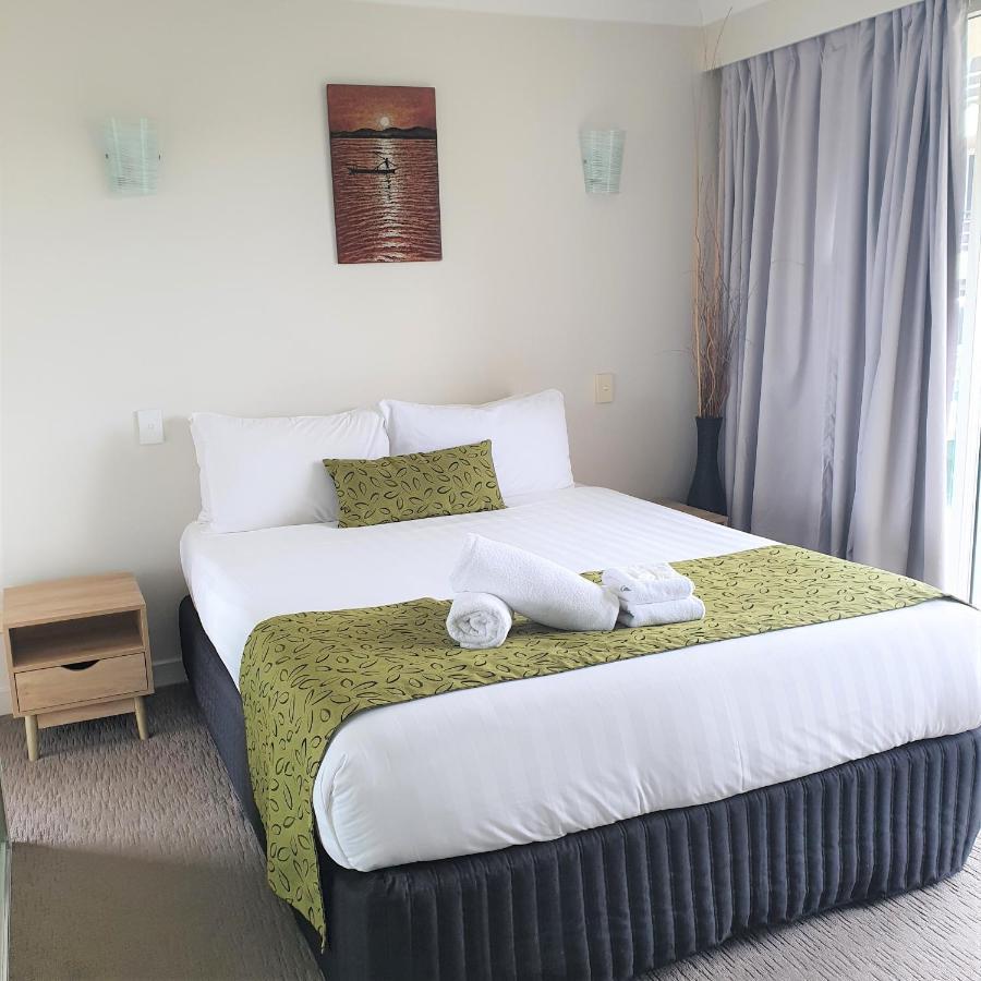 Pacific Surf Absolute Beachfront Apartments Gold Coast Extérieur photo