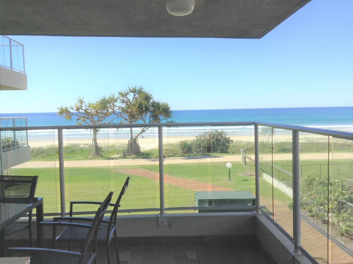 Pacific Surf Absolute Beachfront Apartments Gold Coast Extérieur photo