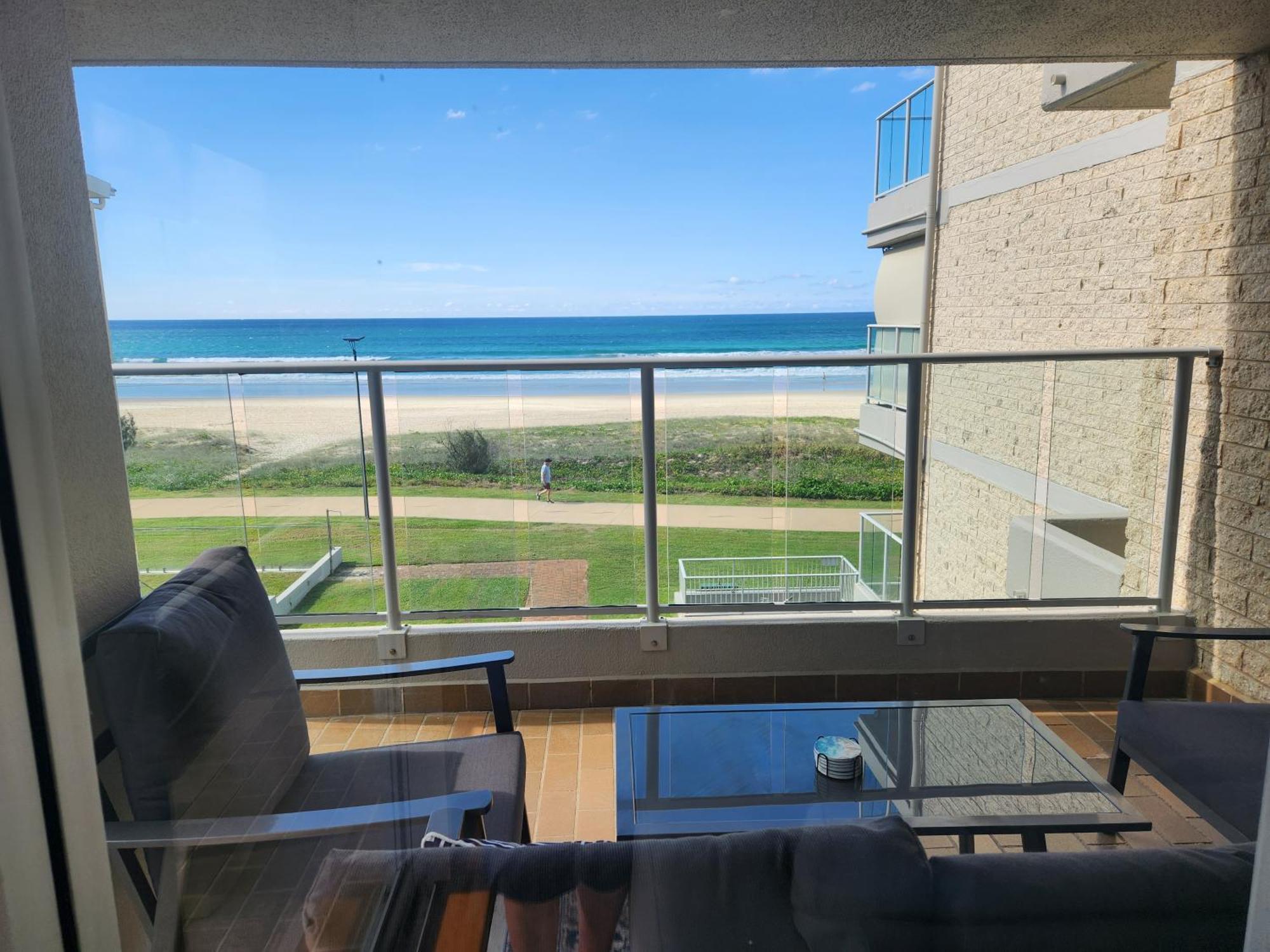 Pacific Surf Absolute Beachfront Apartments Gold Coast Extérieur photo