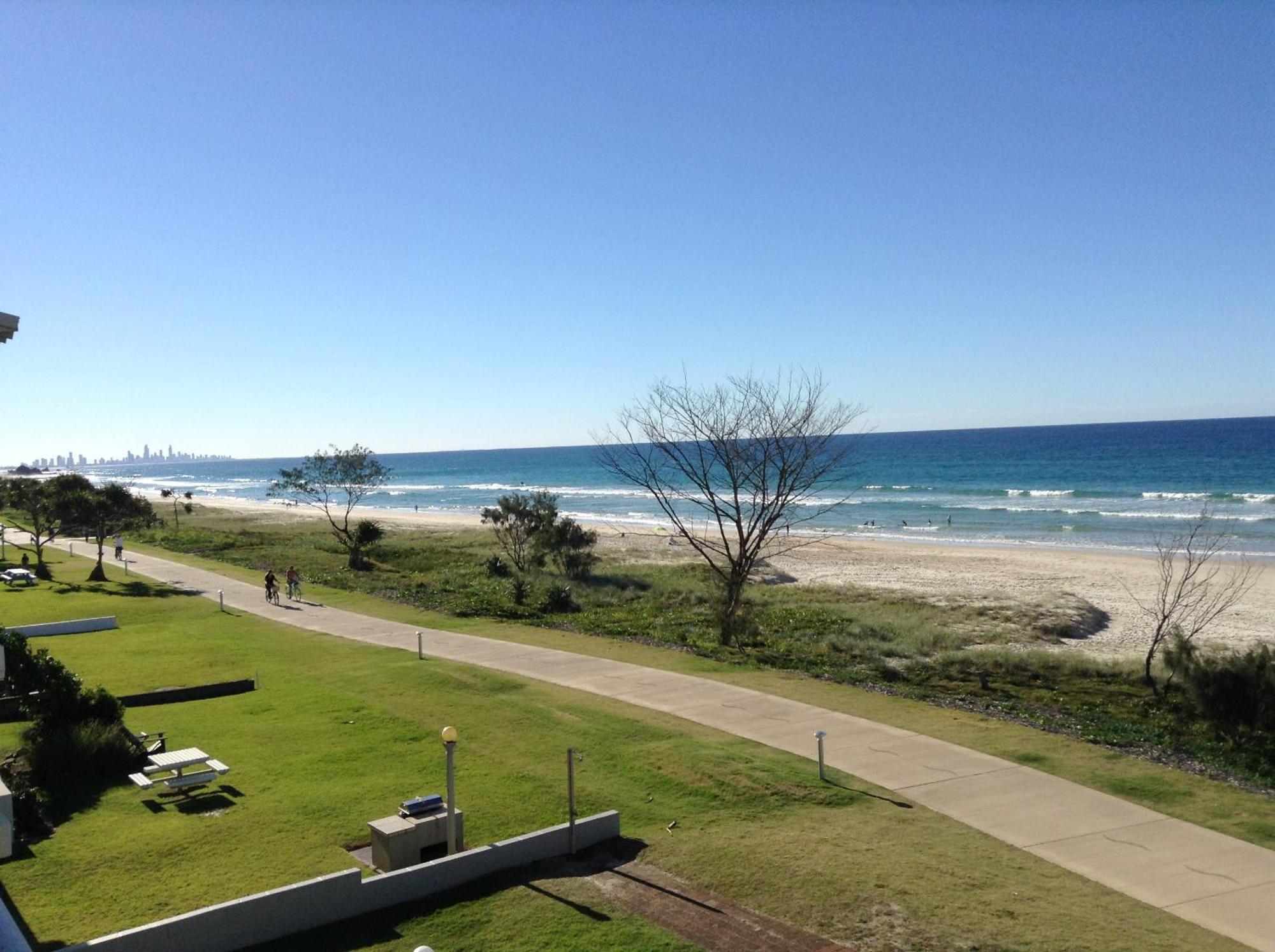 Pacific Surf Absolute Beachfront Apartments Gold Coast Extérieur photo