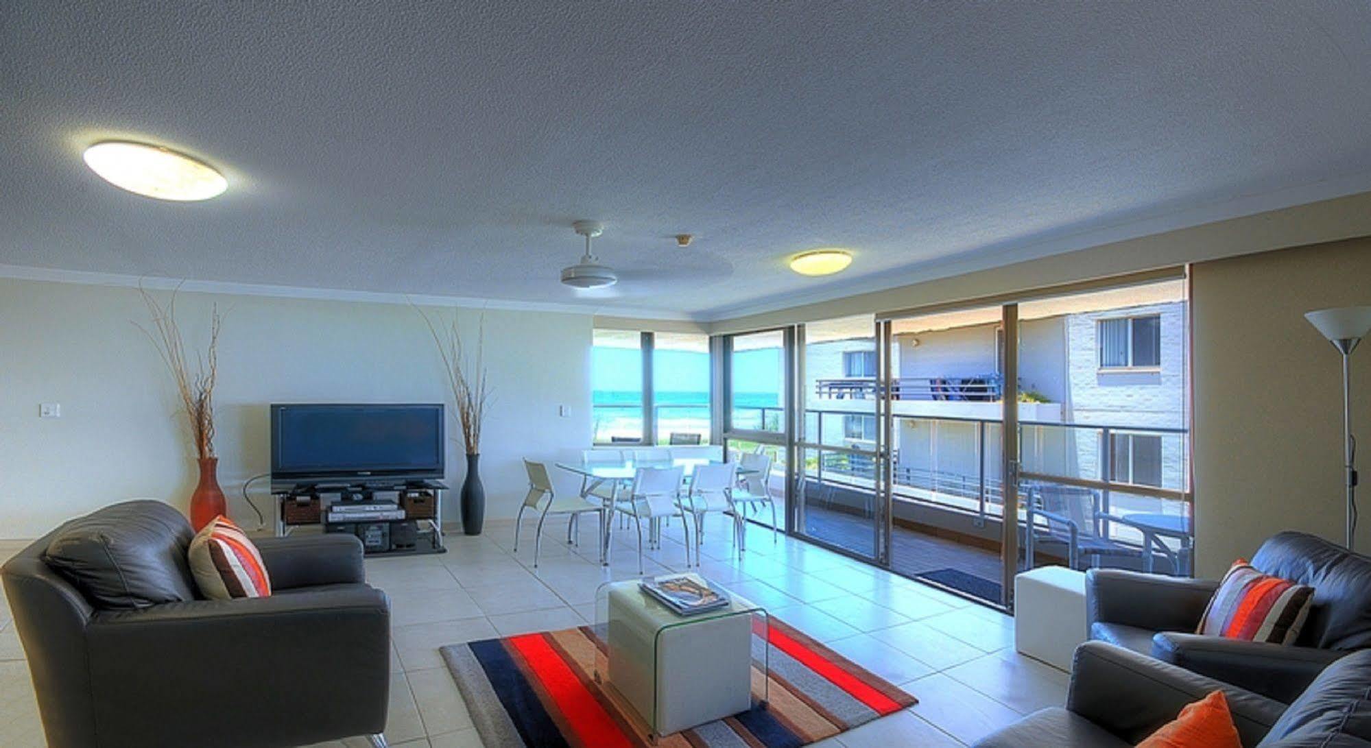 Pacific Surf Absolute Beachfront Apartments Gold Coast Extérieur photo